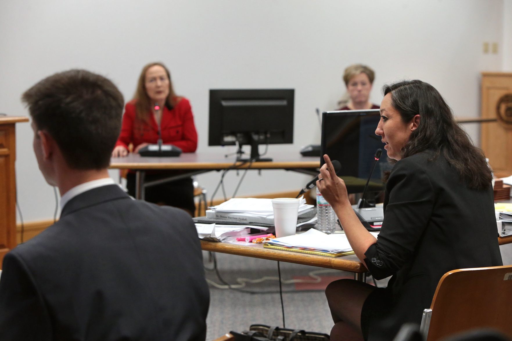 Hearings begin on fate of Missouri's lone abortion clinic